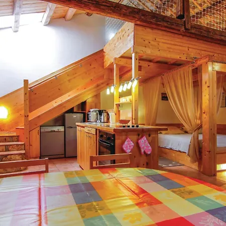 1 Bedroom Pet Friendly In Apartment
